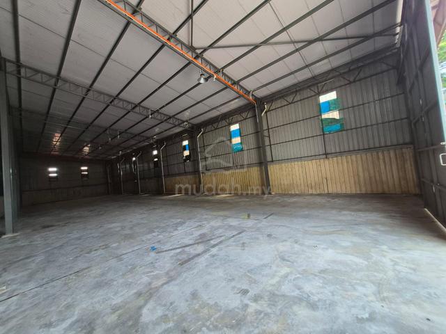 Warehouse for RENT @PEKAN LAMA JALAN SEKERAT 1
