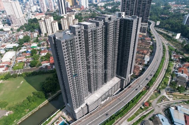 Residensi Max 1