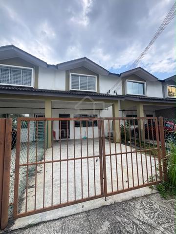Double Storey House | Taman Scientex, Pasir Gudang | 3R2B | Furnished 1