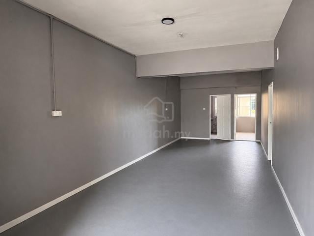 Shop Office For Rent/Visa Light Industrial Centre Inanam 1