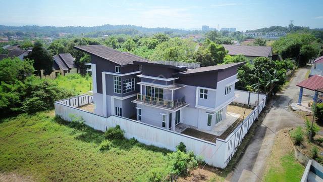 HUGE 💥 MODERN DESIGN 💥 2-Storey bungalow at Sg Merab Kajang 1