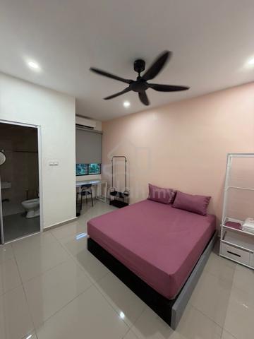 Fully Master Room For rent at Bandar Utama Landed House Near 1Utama 1