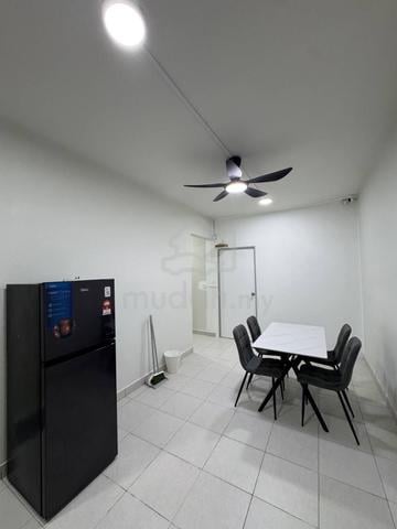 Residensi Max 1