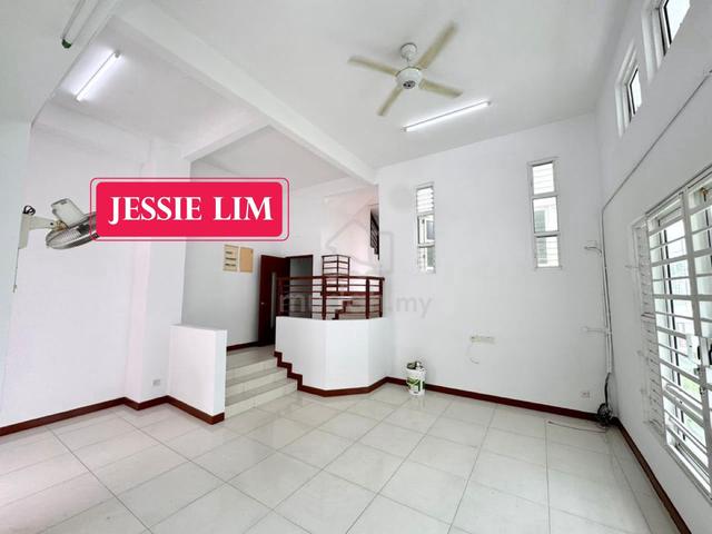 WORTH RENT Nautius Bay @ karpal Singh 2.5 storey terrace EXTRA LAND 1