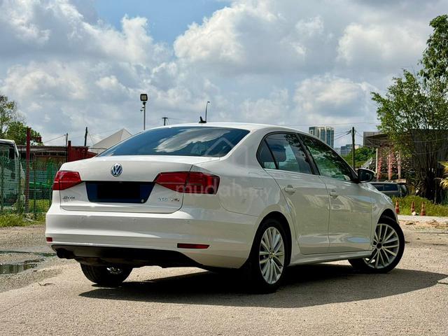 {2018}Volkswagen JETTA 1.4 HIGHLINE GLi Full Loan - 4