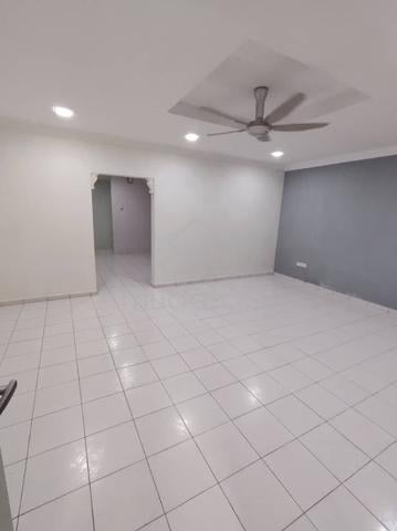Double storey taman daya 1