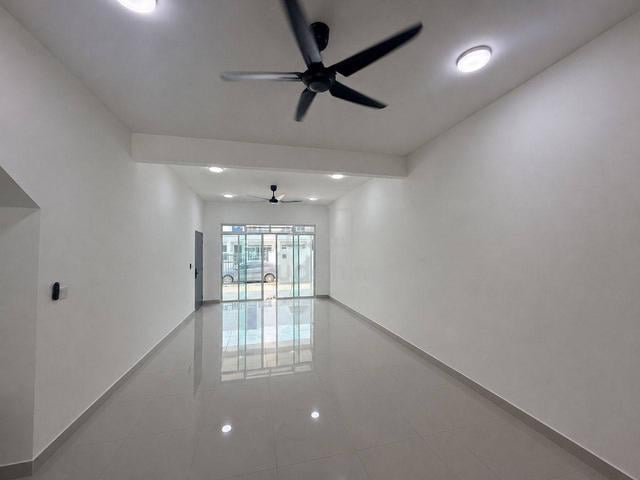 2 Storey House / Jalan Perjiranan 14 / Bandar Dato Onn 1