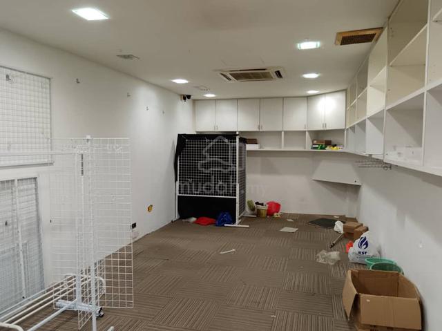 Komtar Ground Floor Shop Facing Inside For Storage Sale Office 1