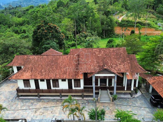 Janda Baik Bentong Pahang FREEHOLD Bungalow with 2,92 Acres of Land 1