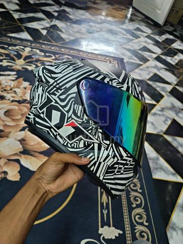 KYT Helmet - photo 2 of 3