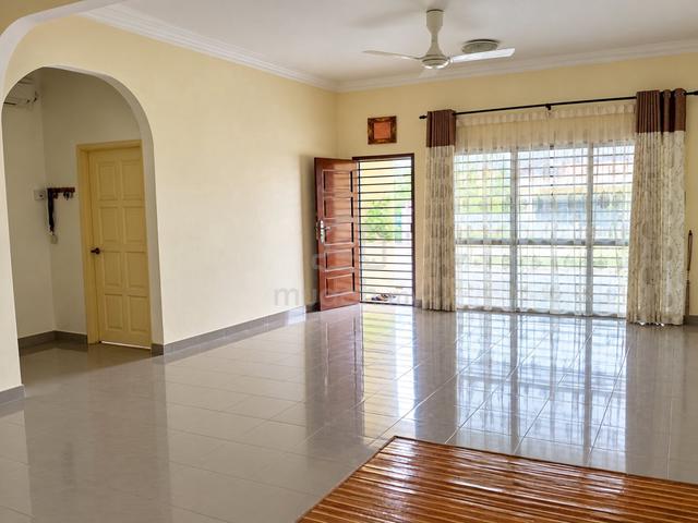 Semi-D House Taman Baru Padang Jawa Shah Alam 1