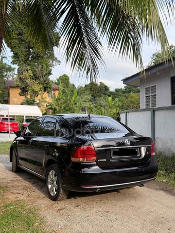 2016 Volkswagen VENTO 1.6 TRENDLINE (A) - 4
