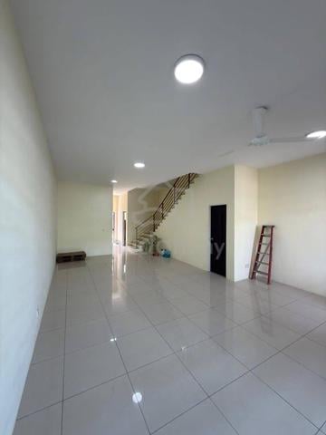 Taman Aman Sari for RENT | 3R 3B | Unfurnished 1