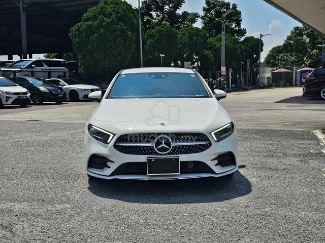 RECON/18K KM/2021 Mercedes Benz A180 1.3T AMG - 3