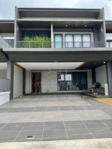 FOR SALE ! Double Storey Hampton Residence, Bdr Desa Coalfields, Selan 1