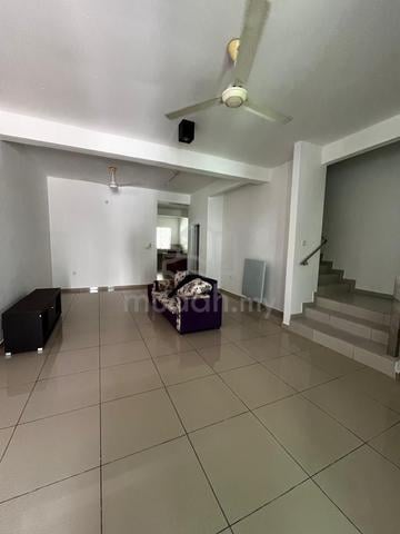 For Rent Double Storey House Hijayu 3D Sendayan Partially Furnished 1