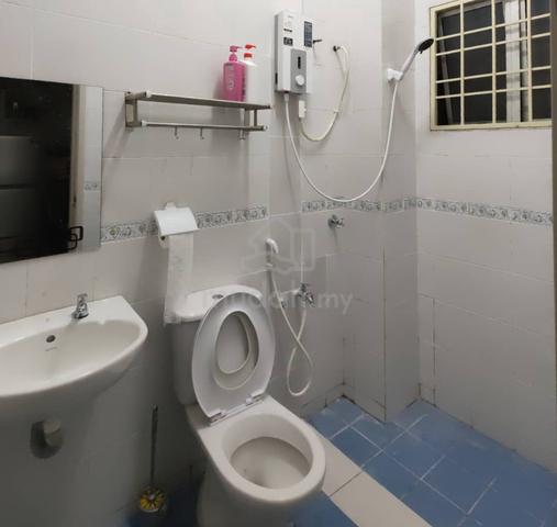 Renovation FULLY Room for rent at Bandar Puteri MOVE IN immediately!!! 4