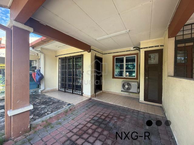 Bukit raja Klang, Jalan Zapin 1.5 Storey House For Rent 1