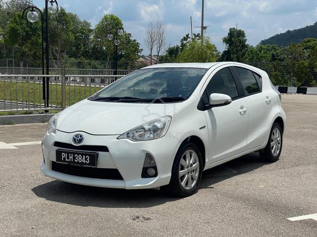 2013 Toyota PRIUS C 1.5 (HYBRID) NHP10R (A) - 3