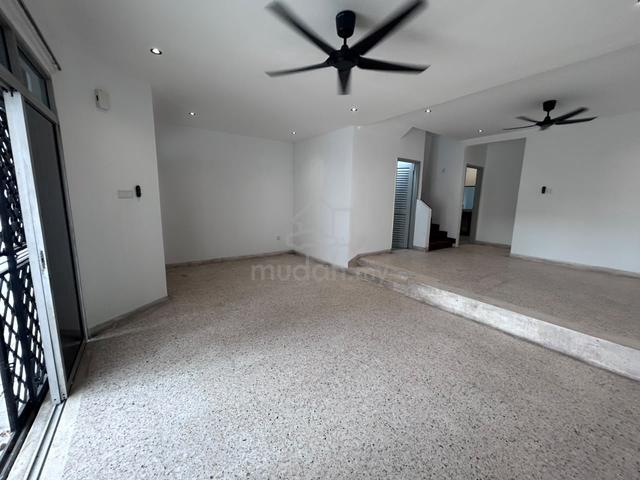 Taman Perling Jalan Camar Double Storey Terrace House Fully Renovated 1
