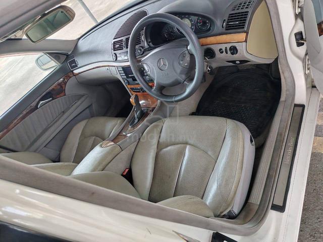 1995 Mercedes Benz 240E (A) - 2