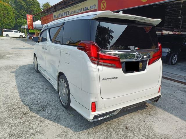 2021 Toyota ALPHARD 2.5 SC Reg.2025 (LOAN KEDAI) - 4