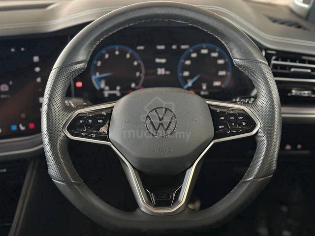 2024 Volkswagen TOUAREG 3.0 R-LINE - LOW MILEAGE - 2