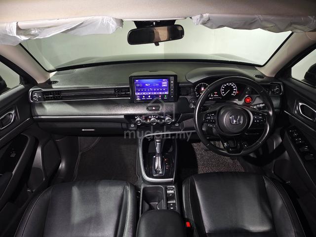 2024 Honda HR-V 1.5 V Spec Turbo 1Owner Like New - 3