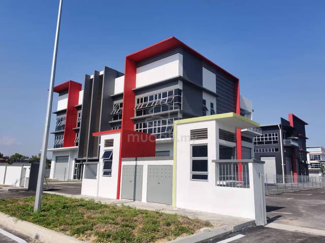 2.5 Storey Semi-D Factory for Rent 1