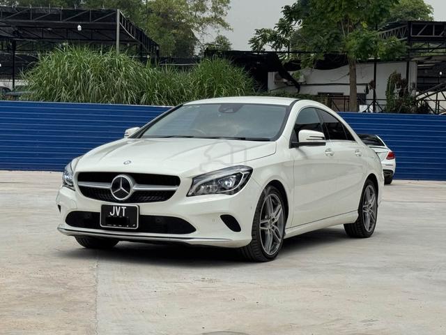2018 Mercedes Benz CLA180 1.6 AVANTGARDE AMG - 1