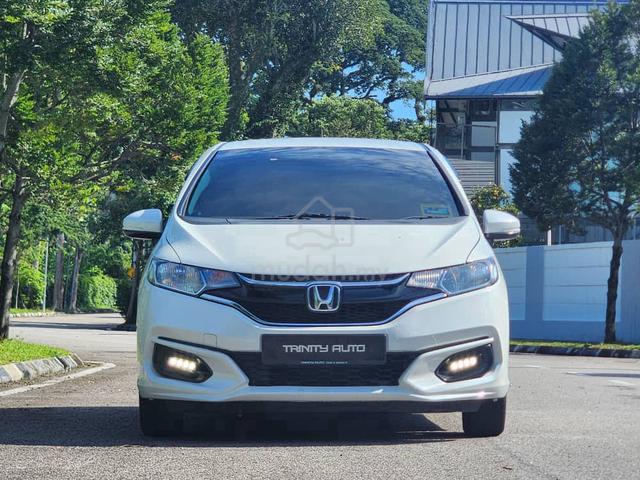 NOV 2017 HONDA JAZZ 1.5 Hybrid (A) Facelift 52k KM - 4