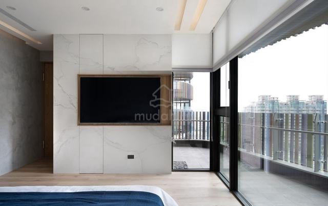 LAST FREEHOLD ! 4 R @ 7 Min Pavilion 2 - 450k @ 1st HOME Full Furnish 1