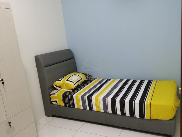 PLATINO JB Nr Paradigm Mall-SINGLE Room 1 FEMALE ONLY Fully Furnish Wi 1