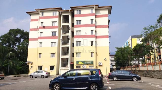Apartment Taman Tropika (Blok A & B) 1
