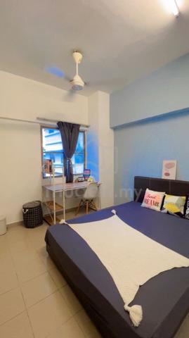 Room Rental at PalmVille Resort Condominium Zero Deposit Nice Room 1