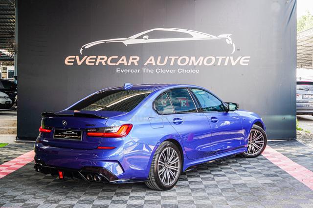 Bmw 330i 2.0 M-SPORT CarPlay RevCam PirelliTyres - 4