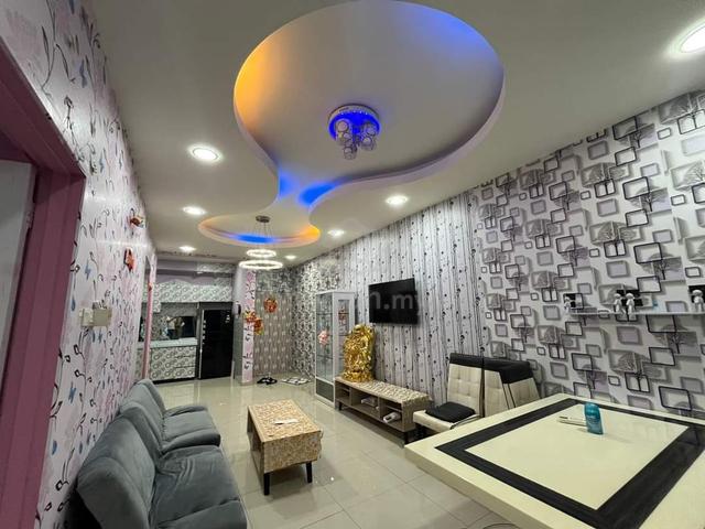 Seri Austin Residence Luxury Apartment 1