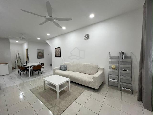 Marq Suites Townhouse Lower Unit at Batu Kawa For Rent😍Good&Nice Unit 1
