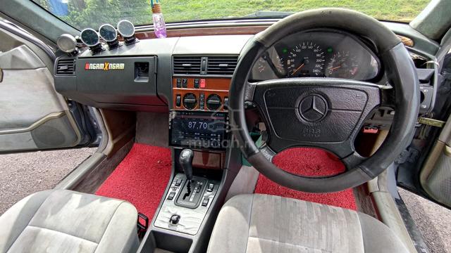 Mercedes Benz C200 CLASSIC 2.0 (A) w202 Black - 5
