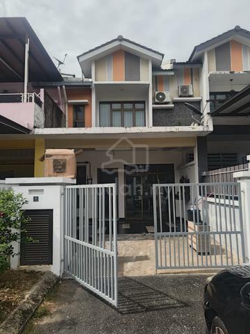 Taman Kempas Baru Double Story / Kempas / Setia Tropika / 4 Bed 3 Bath 1