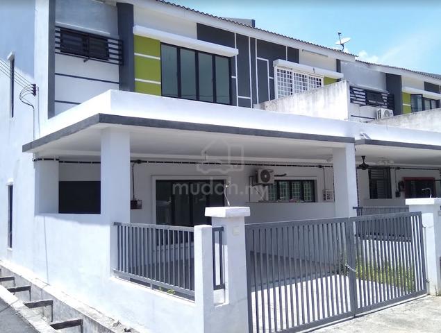 Double Storey Endlot Taman Semenyih Parklands, Beranang, Semenyih. 1