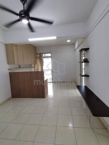 Taman Nusa Bestari, Shop Apartment 1