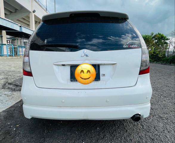 2010 Mitsubishi GRANDIS 2.4 FACELIFT (A) - 2