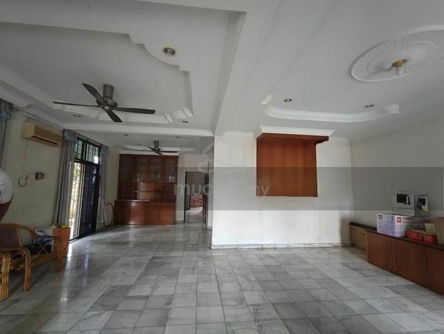 Near Schools, North-South Highway, Industry, banks and many amenities 1
