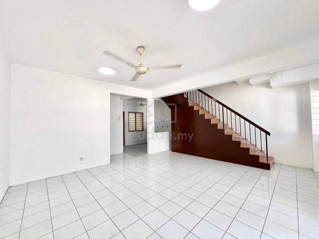 *RENOVATED* Double Storey Taman Impian Indah @ Sungai Buloh 1