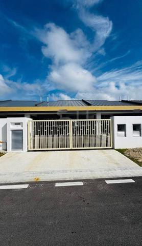 Gated and Guarded Kulai Single Storey Piccolo 3 Bandar Putra Terrace 1