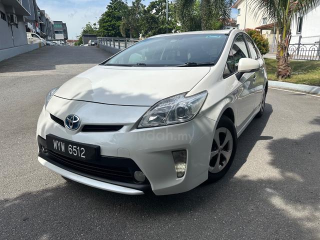 2013 Toyota PRIUS 1.8 LUXURY (HYBRID) LOAN/CASH - 3