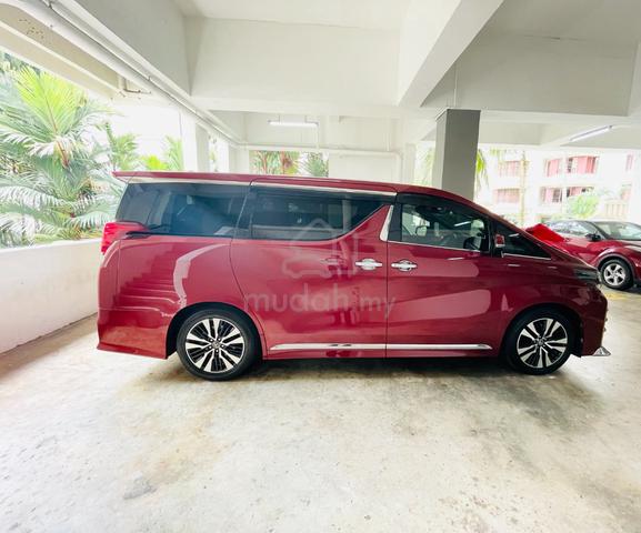 OWNER [100% NEW CONDITION] Toyota ALPHARD 2.5 SC - 2