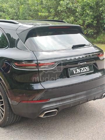 2022 Porshce cayenne 3.0 Local Spec (Malaysia) - 2