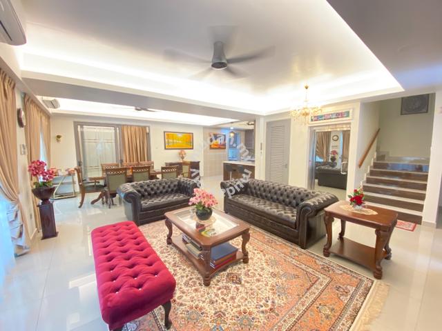 [Beautiful house] 2.5 storey with lift Semi D Presint 16 Putrajaya 1